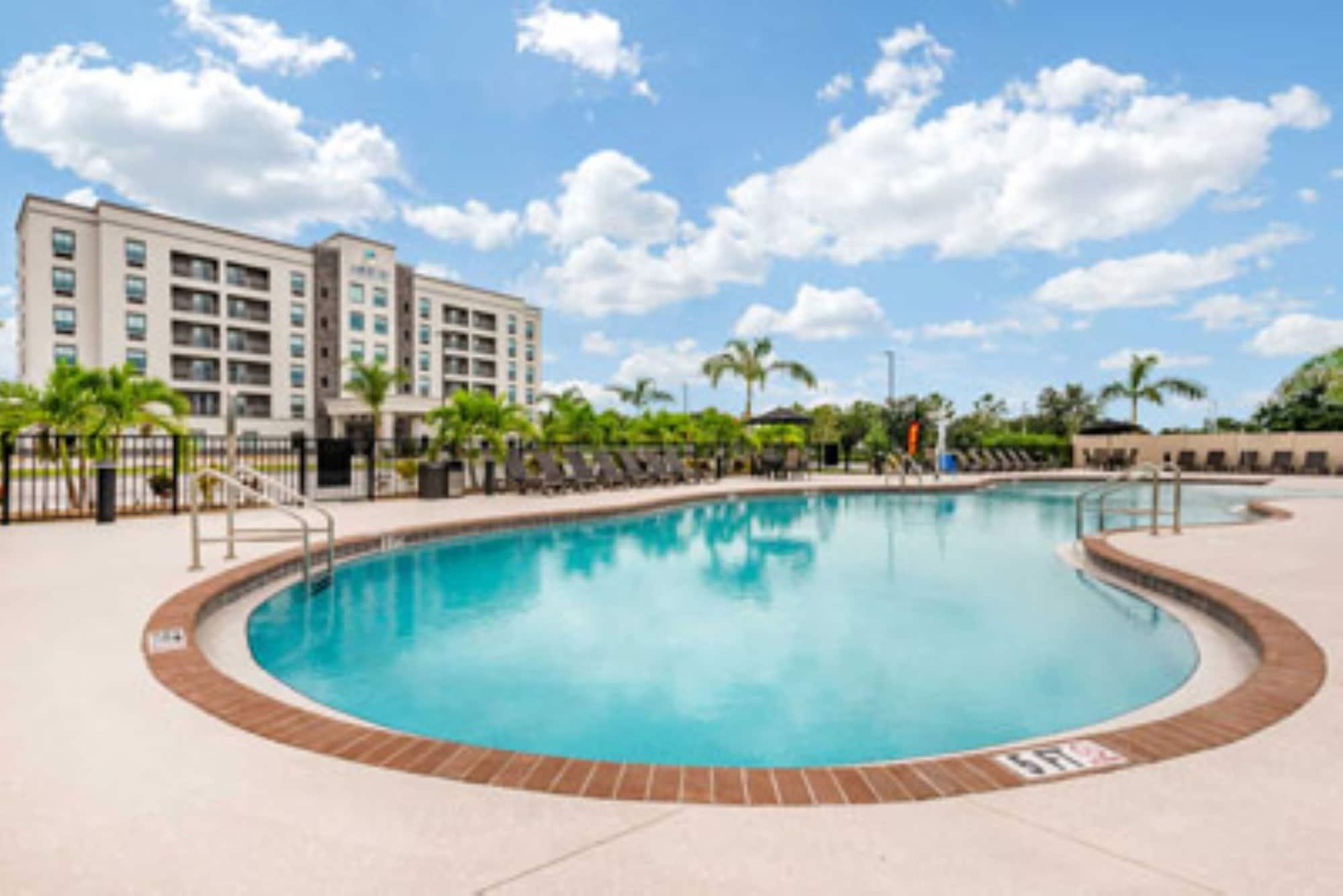 Ameniti Bay - Best Western Signature Collection Fruitville Exterior foto